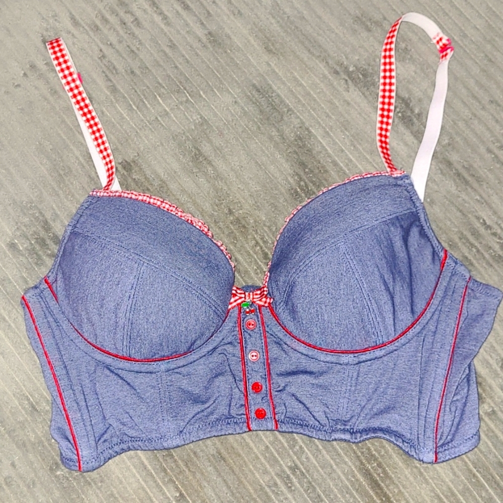 Unnamed brassiere size small/ a 34